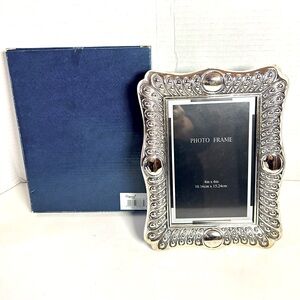 NWT Vintage Silver Plated Elegant Table Top Photo Frame